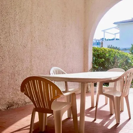 Con Portico A 100mt Dal Mare, - M220 *