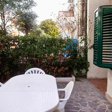 Appartement Con Portico A 100mt Dal Mare, - M220 Marcelli
