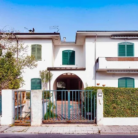 Con Portico A 100mt Dal Mare, - M220 Marcelli